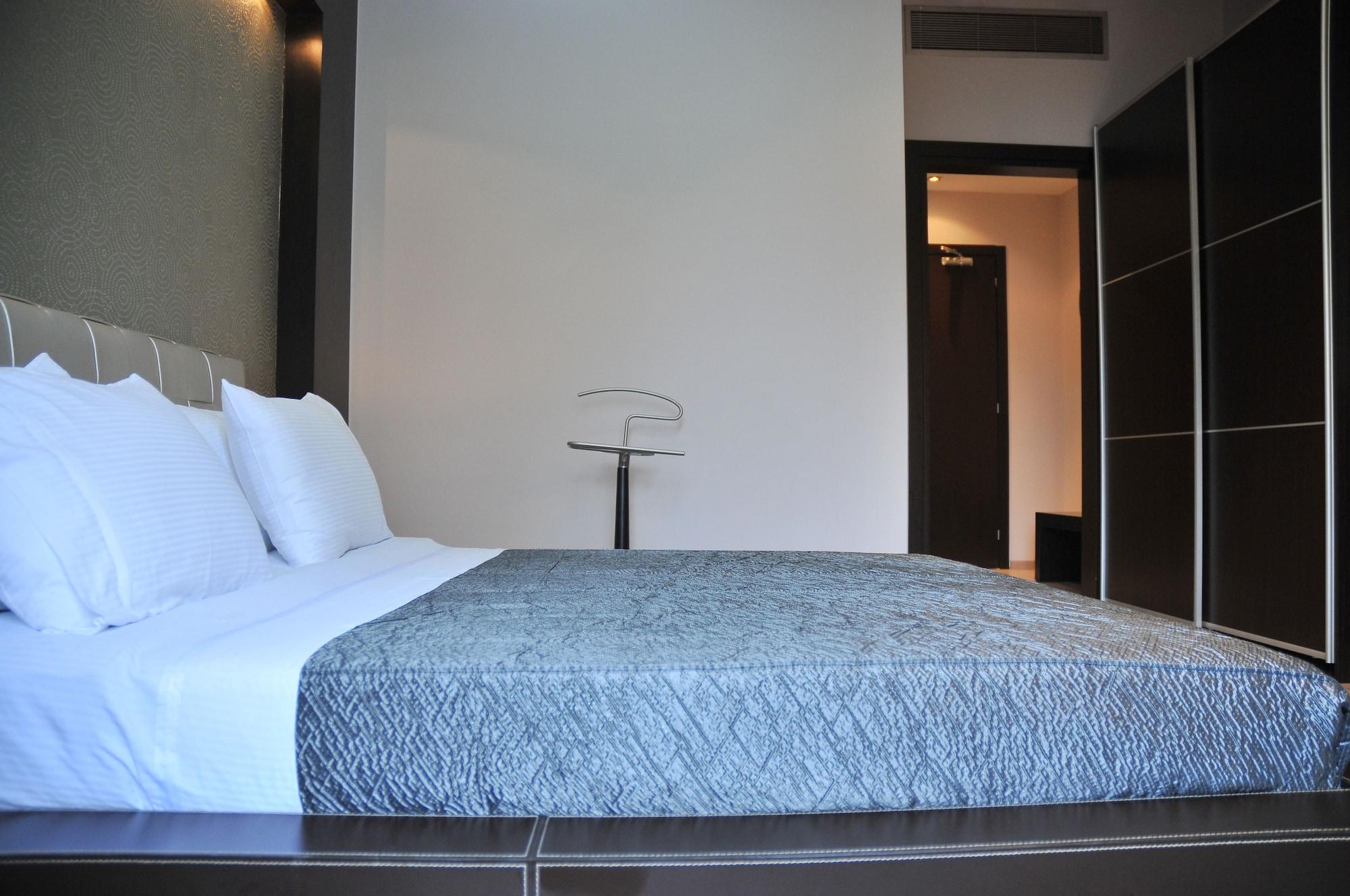Monarc Hotel Tirana Exterior photo