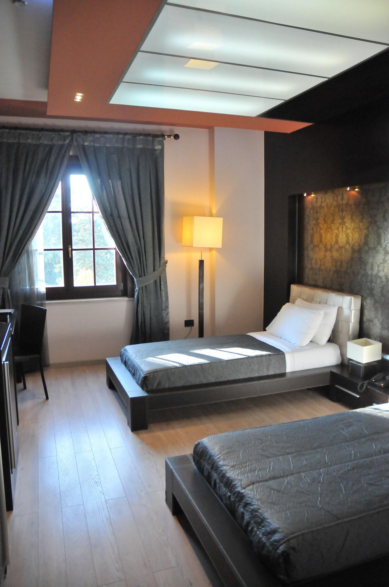 Monarc Hotel Tirana Exterior photo