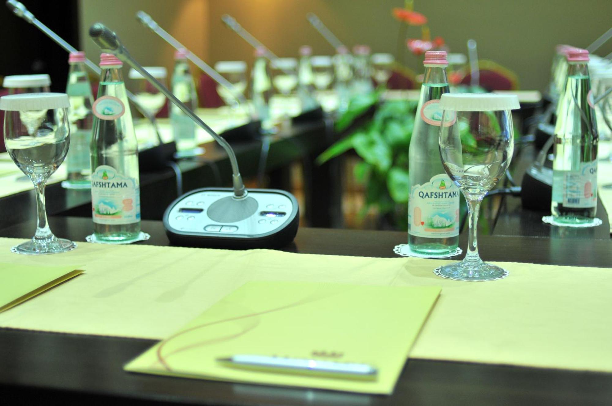 Monarc Hotel Tirana Business photo