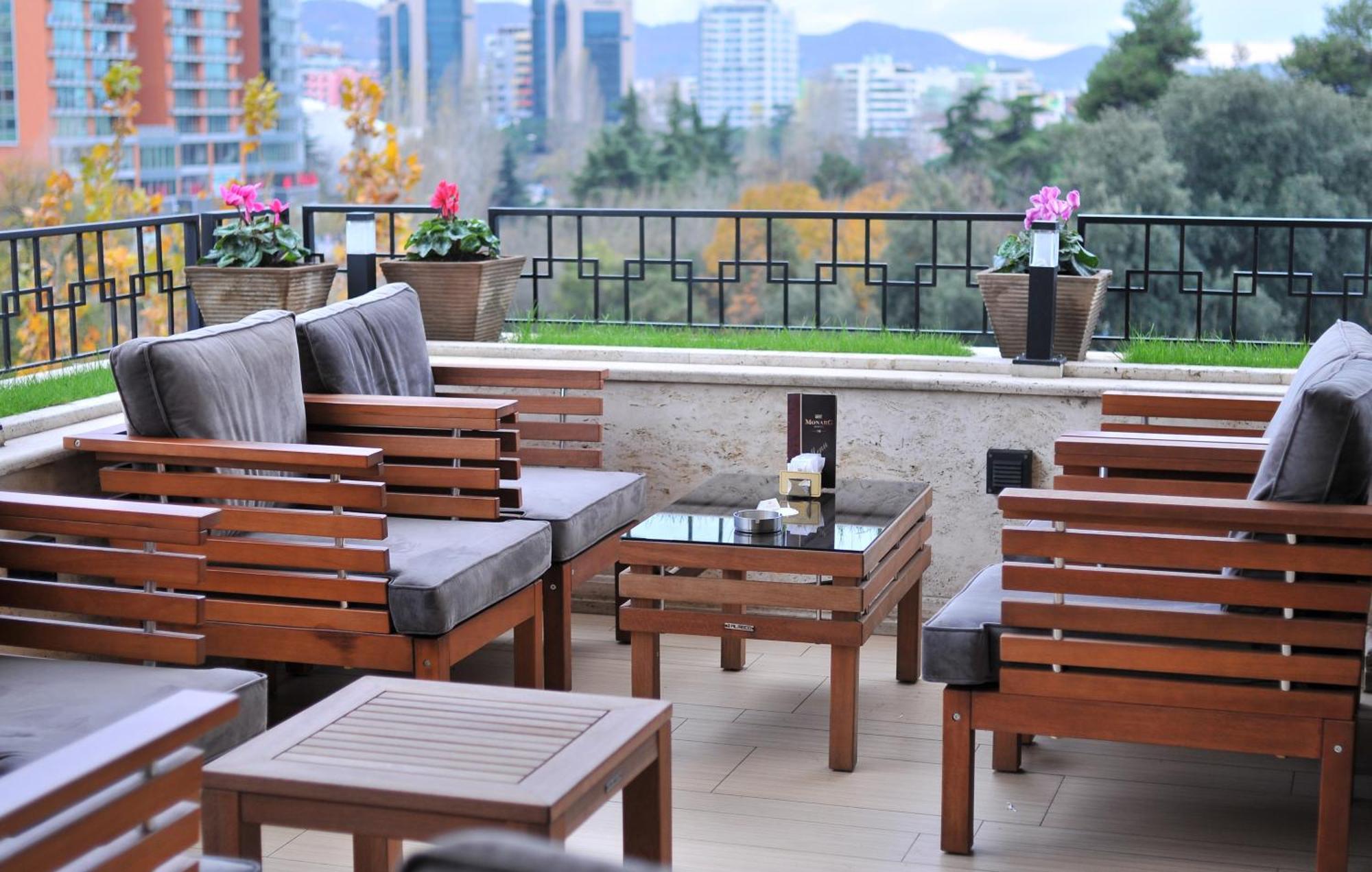 Monarc Hotel Tirana Exterior photo
