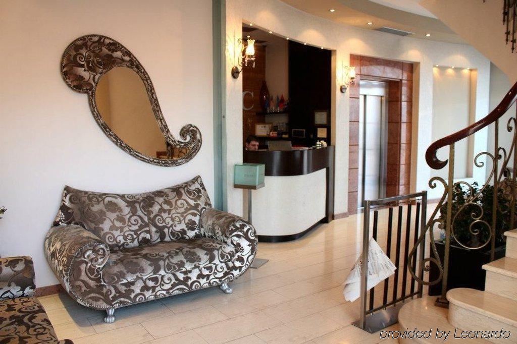 Monarc Hotel Tirana Interior photo