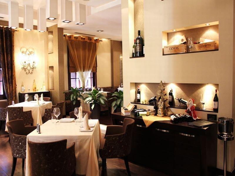 Monarc Hotel Tirana Exterior photo