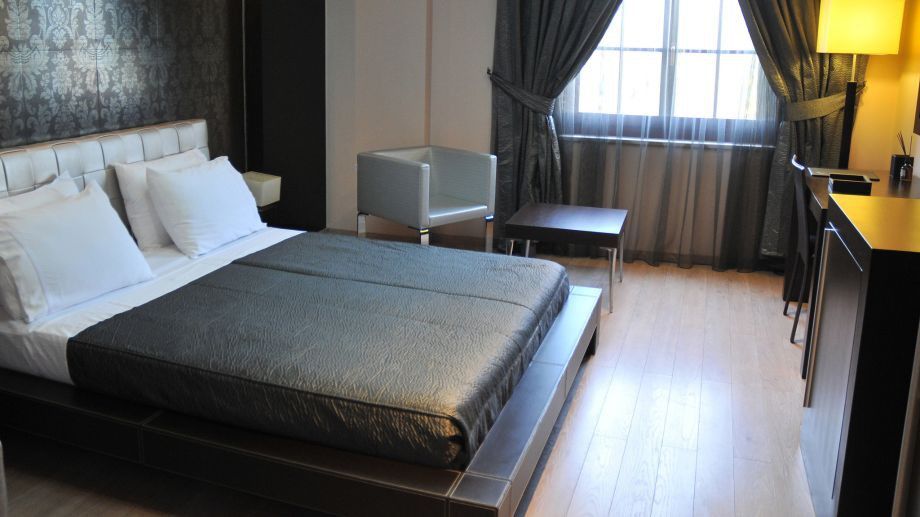 Monarc Hotel Tirana Exterior photo